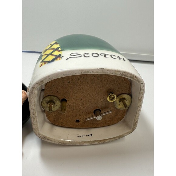 Vintage Ceramic Scotsman Scotch Musical Decanter - Picture 6 of 7